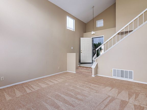 4th image of 1068 Monfredo Dr