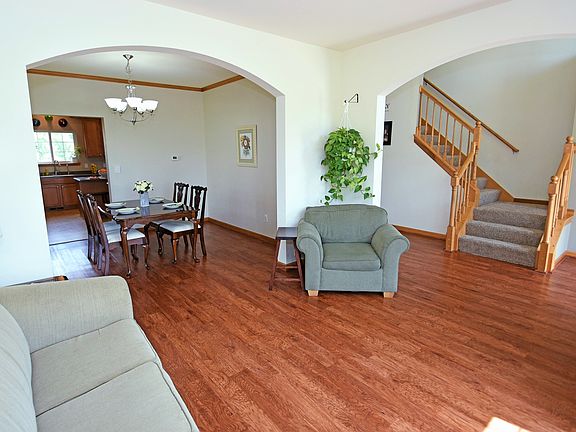 3rd image of 1700 Edgewater Dr