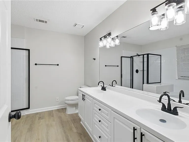 2110 Meadow View Ct — Photo 31