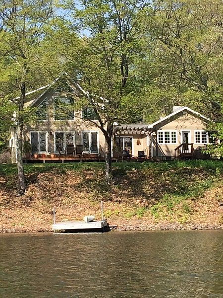 1st image of 64 Westside Dr