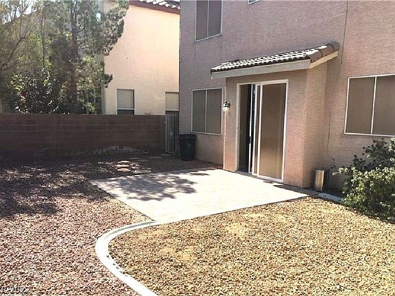 2nd image of 10942 Lampione St