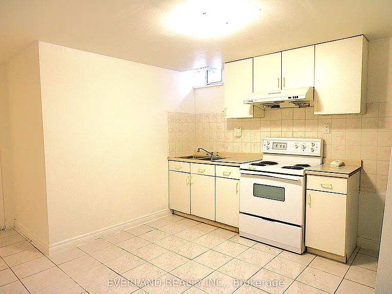 47 Jimston Dr — Photo 2