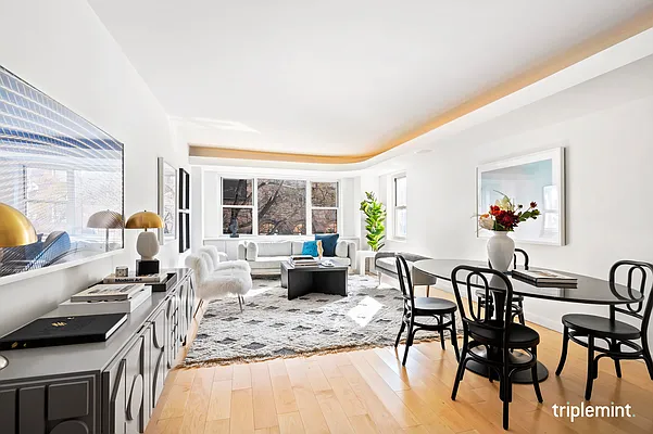 Sold by Triplemint | media 9