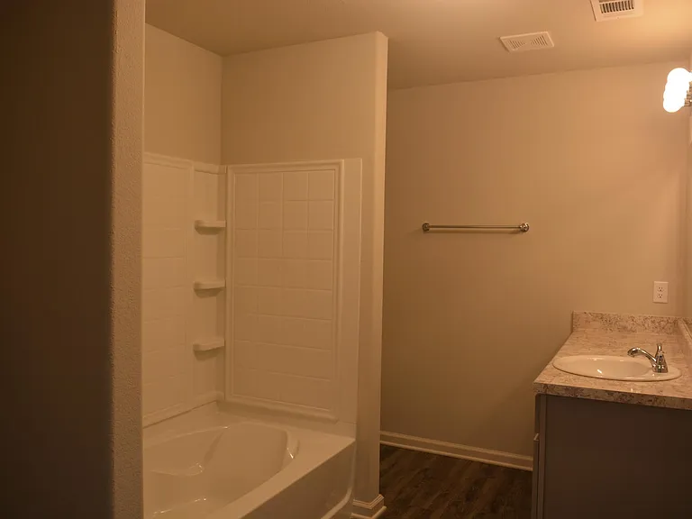 5004 Prospect Rd — Photo 6