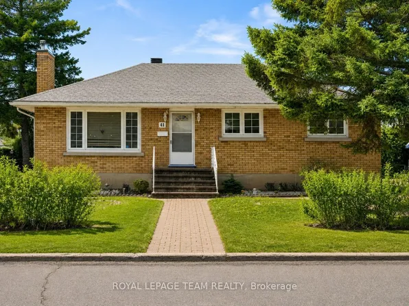 41 Capilano Dr, Ottawa, ON K2E 6G3