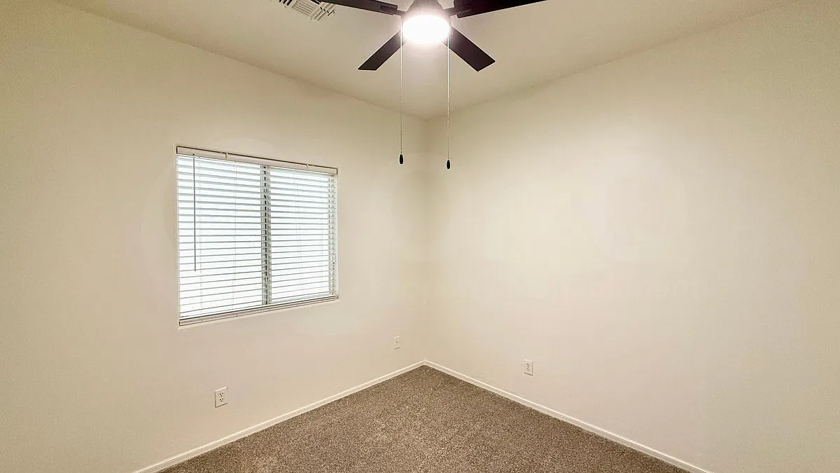 3 bed, 2.0 bath, 1260 sqft, $1,449 — Photo 4