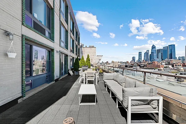 Rented by REAL New York | media 17