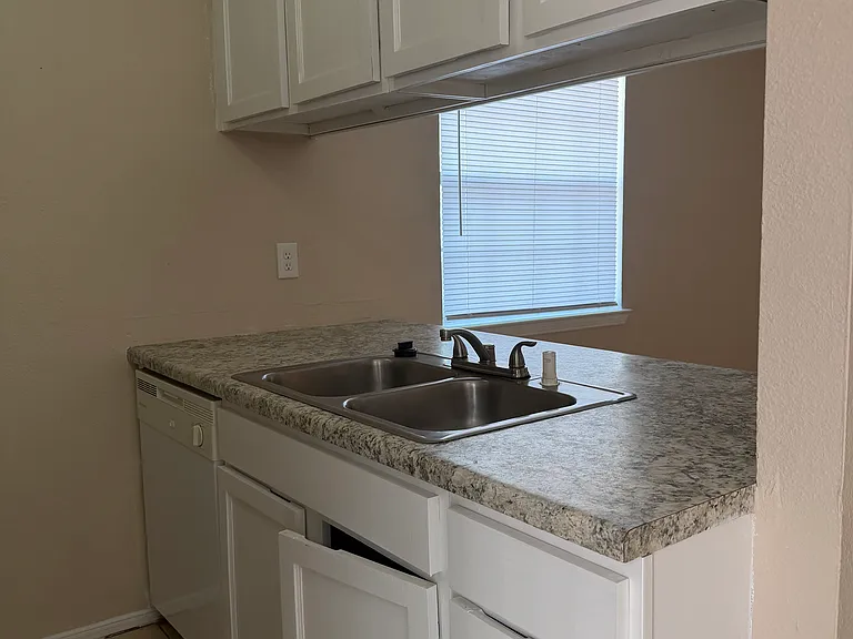 11617 Marsh McCall Way #D — Photo 5
