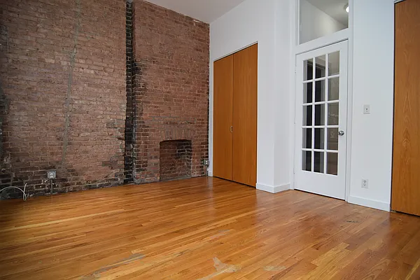 Rented by Building Equity Real Estate LLC | media 8
