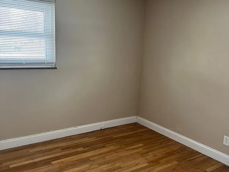 2478 Swansea Rd — Photo 10