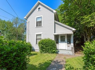 1004 Raymond St, Akron, OH 44307