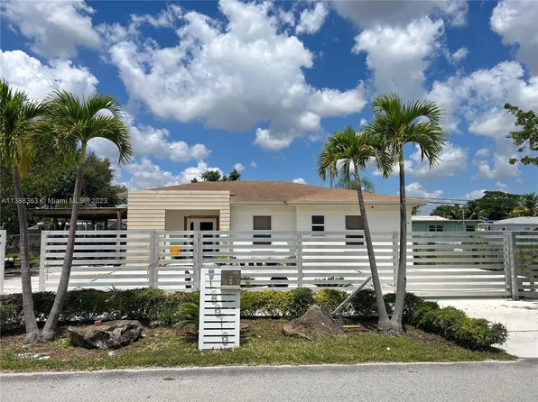 15010 Buchanan St, Miami, FL 33176