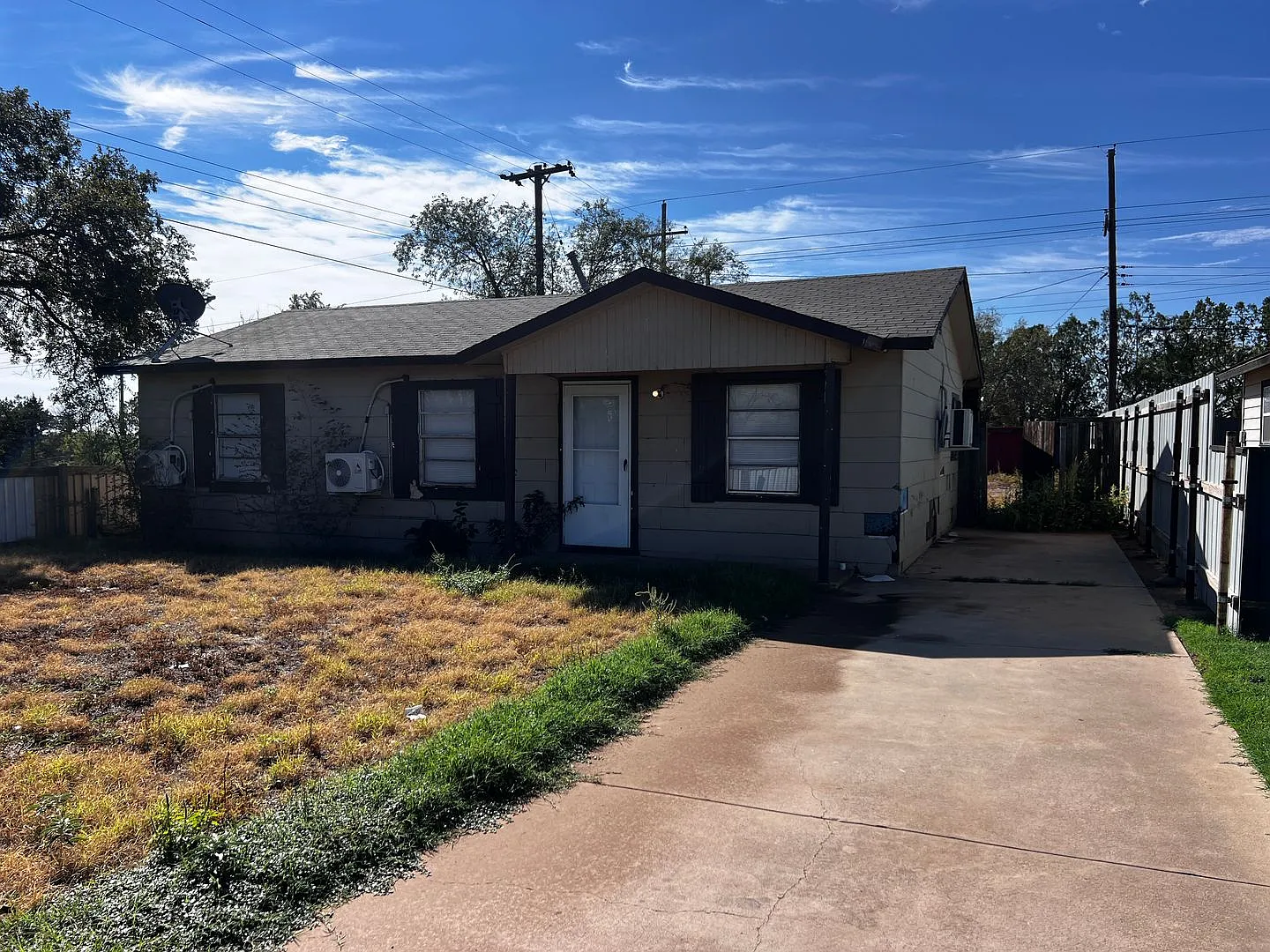 3 Bedroom 1 Bath House — Photo 2