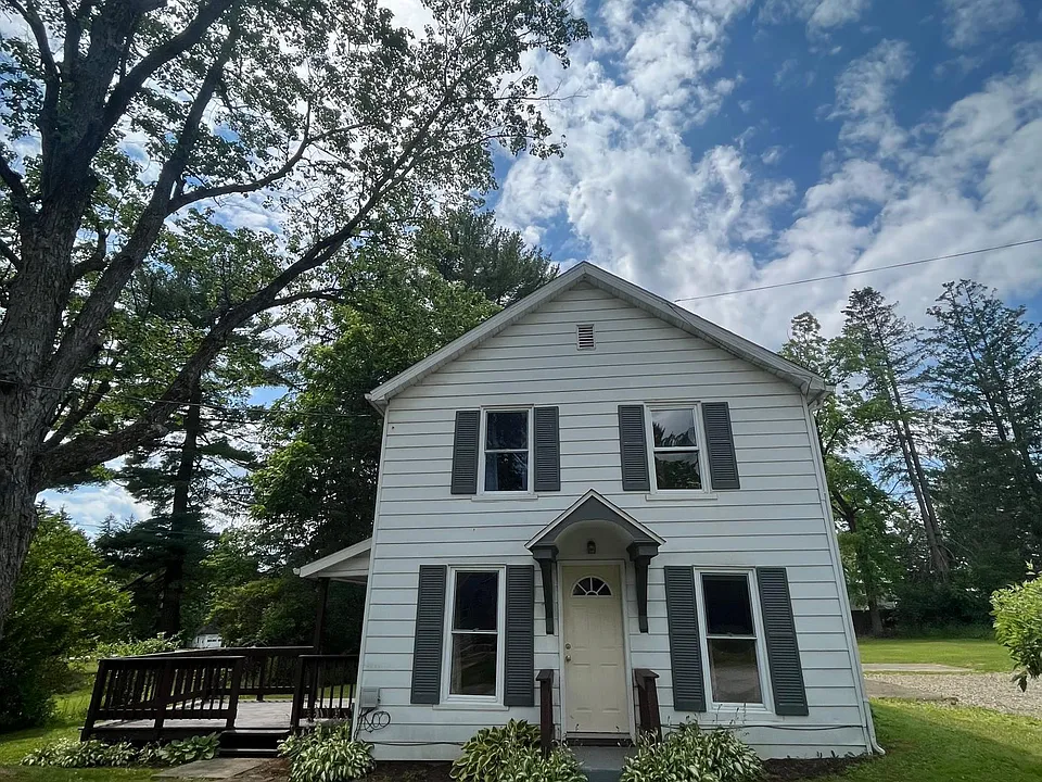 127 School St