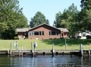 700 Lilliput Dr, New Bern, NC 28562
