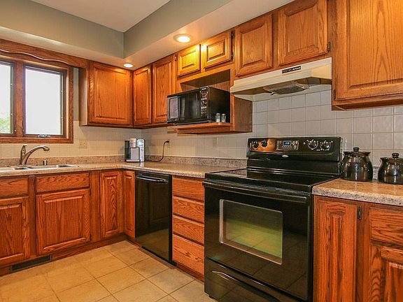 5th image of 747 Crawford Dr #A