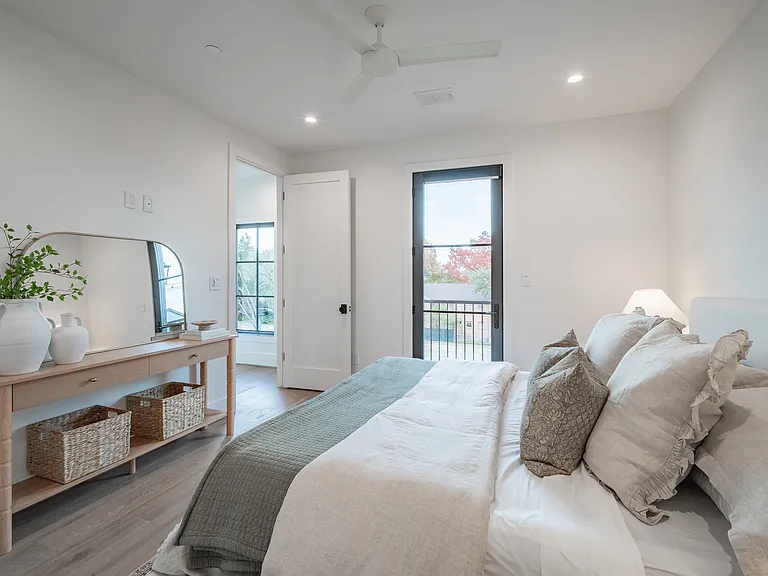 4525 Emerson Ave #3L — Photo 22