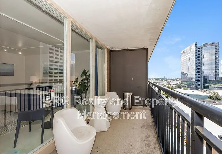 620 Peachtree St NE #901 — Photo 12