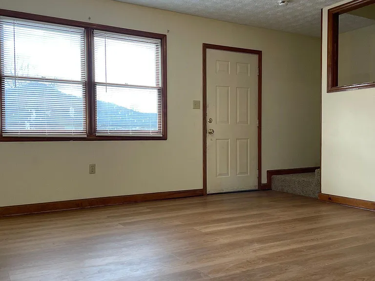 105 Mayflower Rd #28 — Photo 6
