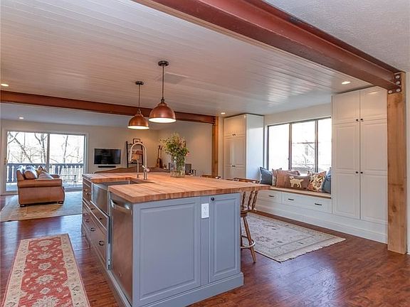 5th image of 402 Sewickley Heights Dr