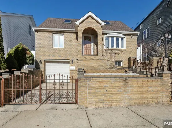 105 Windsor St, Kearny, NJ 07032