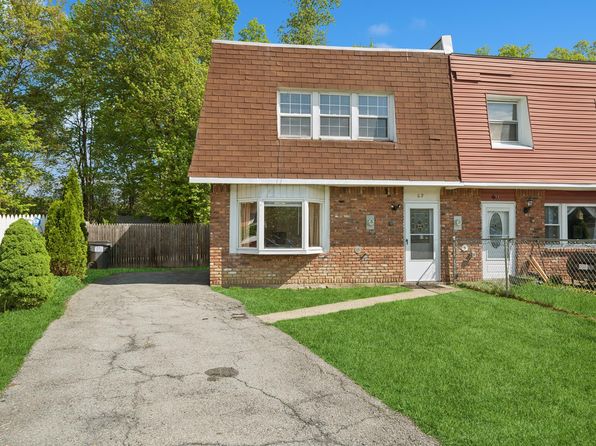 62 Sarah Ln