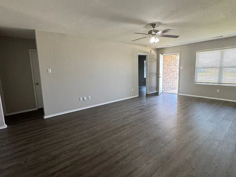 3812 Keeneland Dr — Photo 11