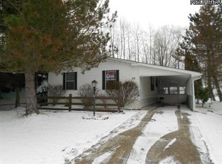 43 Cardinal Dr, Hiram, OH 44234