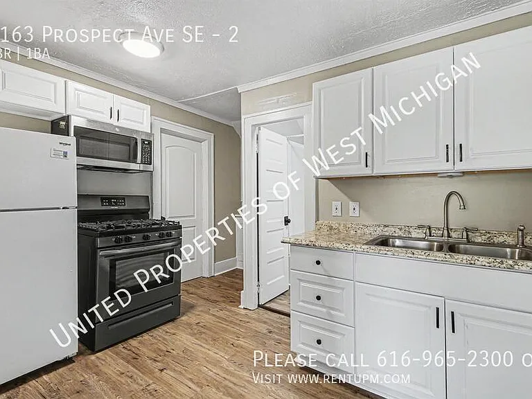 1163 Prospect Ave SE #2 — Photo 3