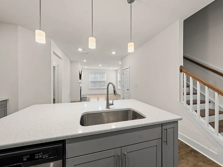 463 Autumn Rain St — Photo 11