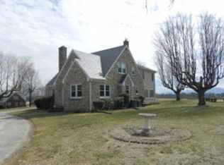 4020 Cove Rd NW, Roanoke, VA 24017