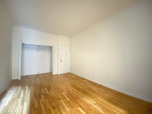 Rented by MAPT Residential LLC | media 4