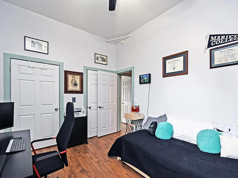 118 E Liberty St #A — Photo 21