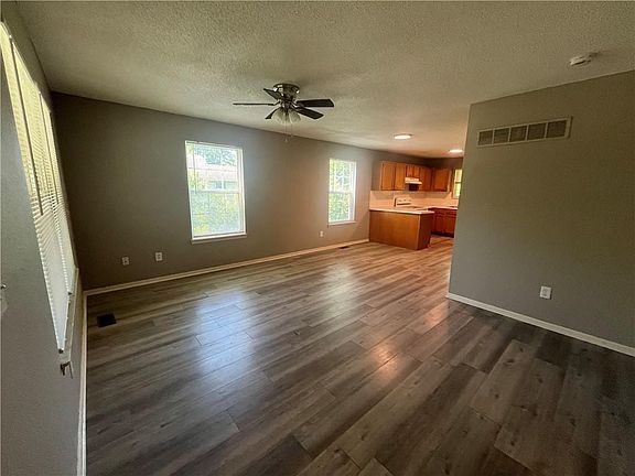 4th image of 2310-16 Monroe Ave