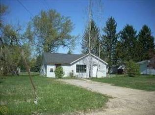 1307 Garfield Ave, Mount Morris, MI 48458