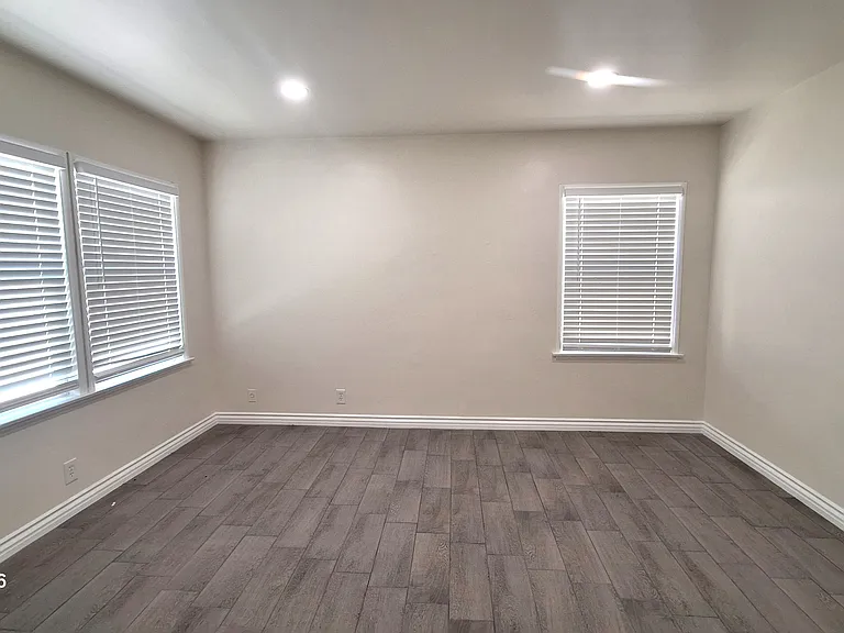 4033 W El Segundo Blvd #D — Photo 6