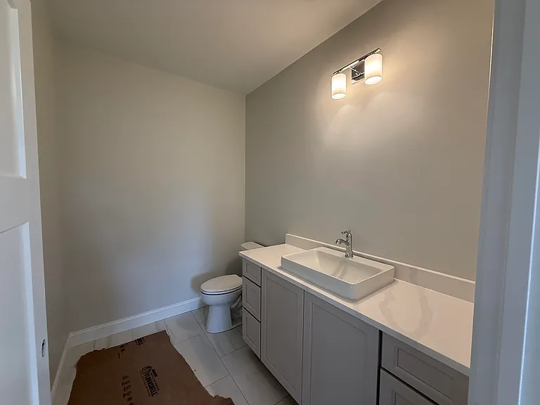 8 Madison Ln — Photo 8