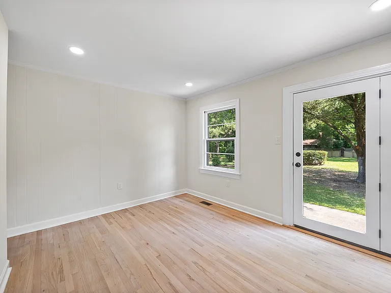 110 Toddsberry Rd — Photo 10