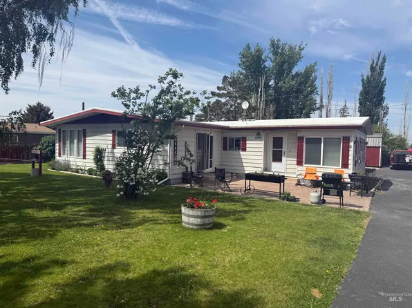 1868 Falcon Cir W, Pocatello, ID 83204