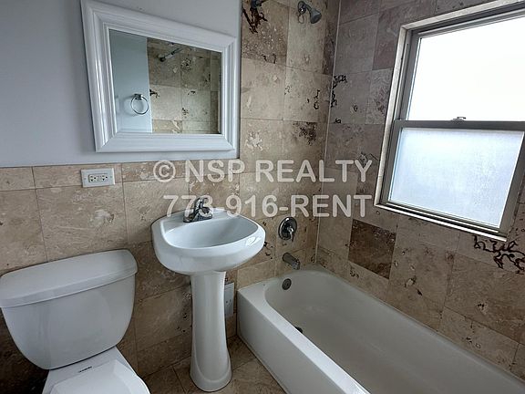 4th image of 7630 N Milwaukee Ave #3