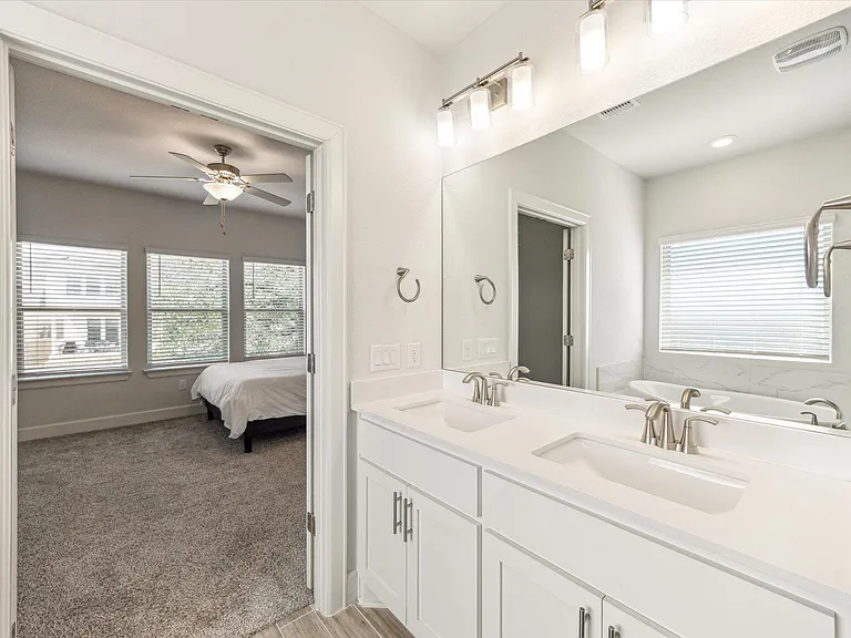 806 Dayton Dr — Photo 18