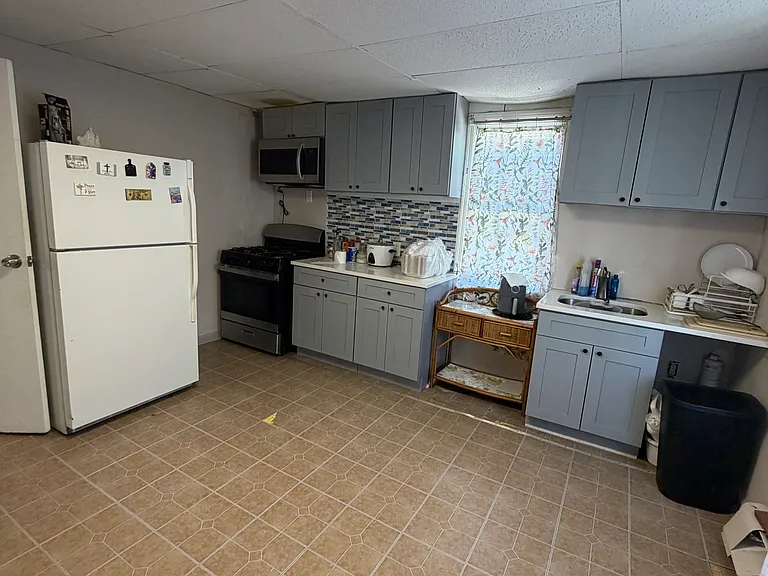 63 Llewellyn Ave #2 — Photo 2