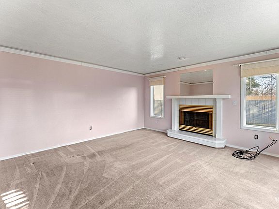 4th image of 819 N Linda Vista Ave