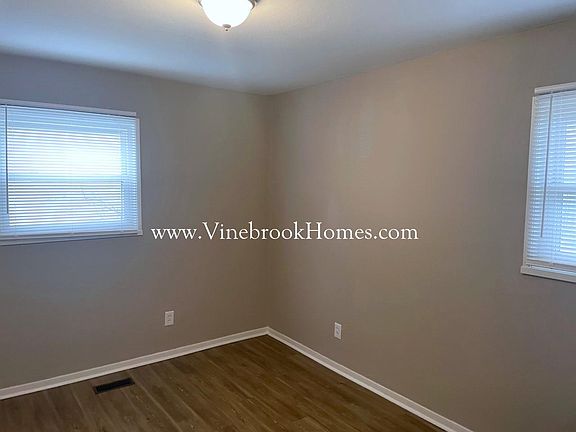 5th image of 4055 Fleetwood Dr