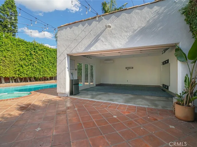 432 S Orange Dr — Photo 33