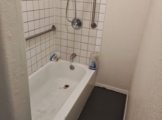 1017 4th St APT B, Modesto, CA 95351