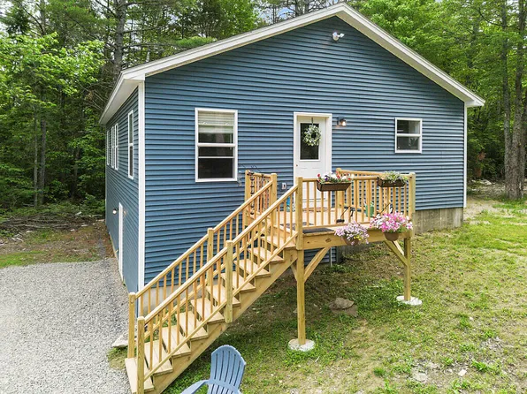 128 Boots And Saddle Road, Palermo, ME 04354