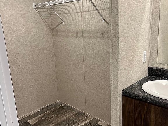 5th image of 1400 Pine Dr APT 12