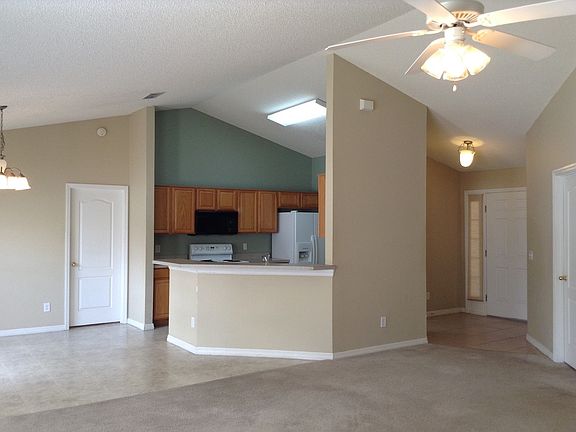 4th image of 28 Herring Ct