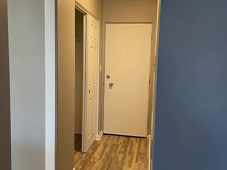 1166 W Lilley Ave — Photo 28